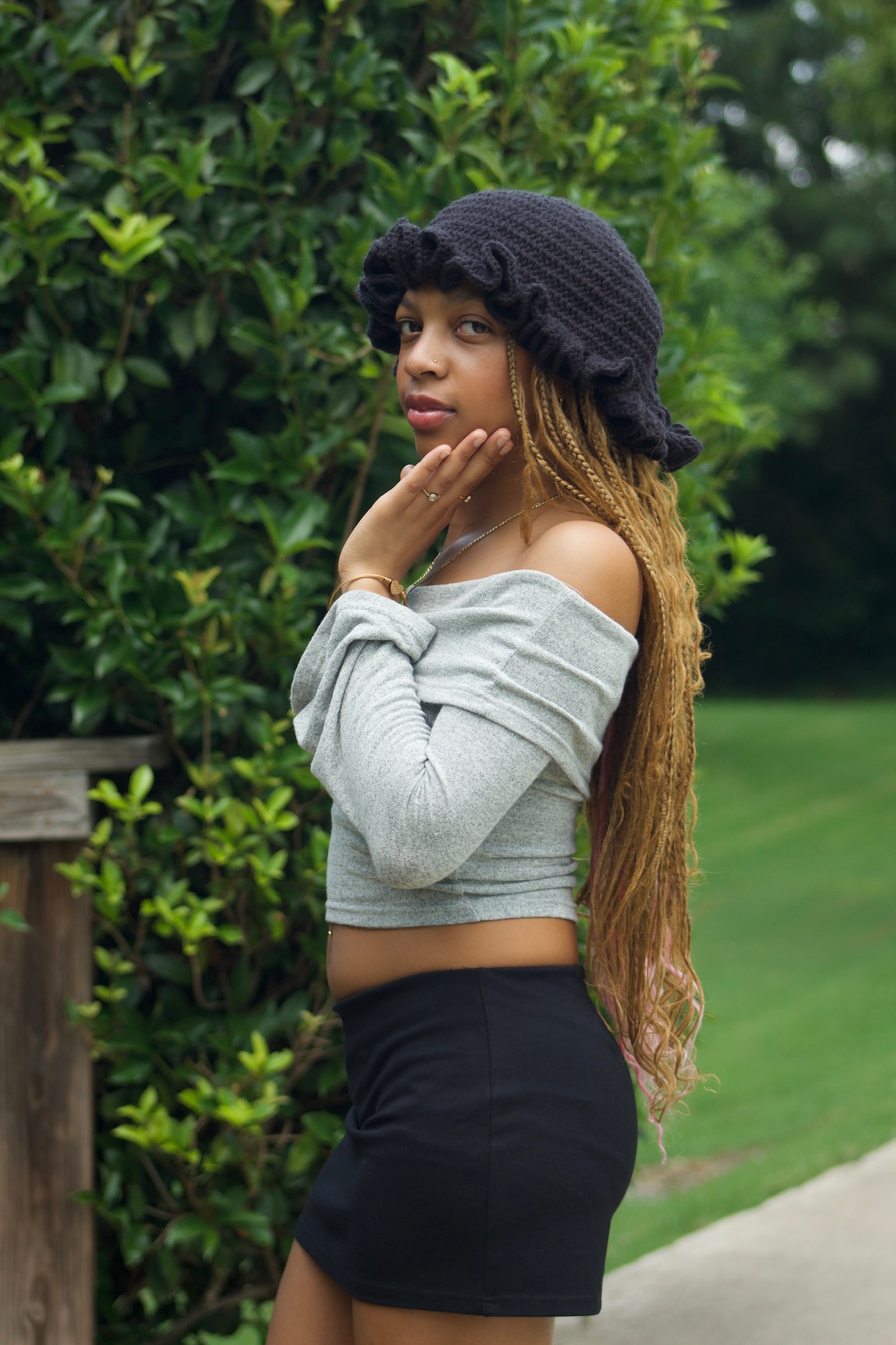 Solid Ruffle Bucket Hat in Black